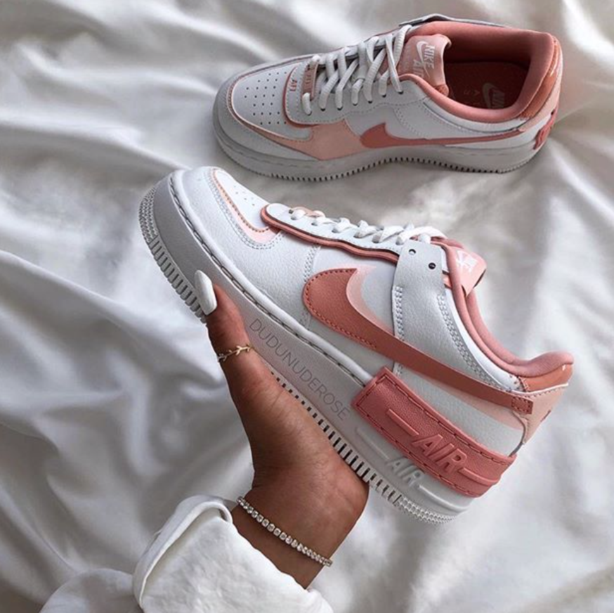 Sneaker trends - 2023 - Miss Minimalista - hairstyles 2023, make-up trends and fashion