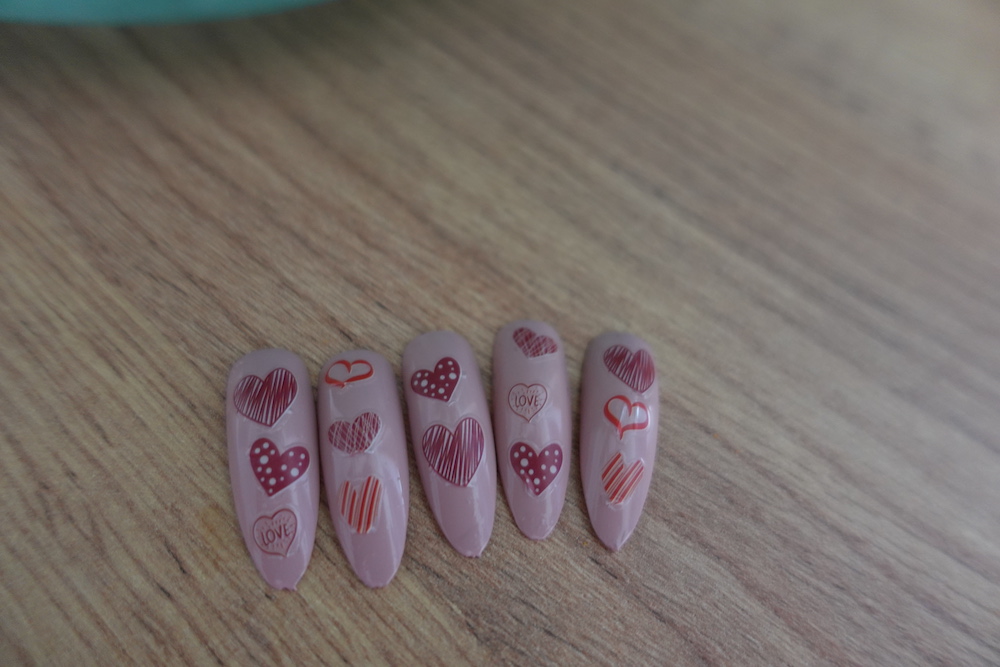 valentijn-nail-art-hartjes